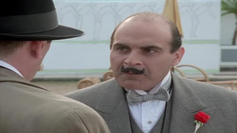 Кадры из сериала Пуаро Агаты Кристи (1989)