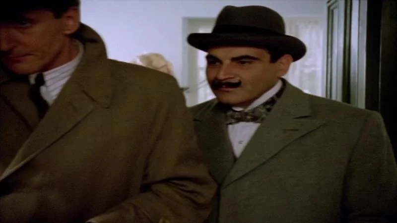 Кадры из сериала Пуаро Агаты Кристи (1989)