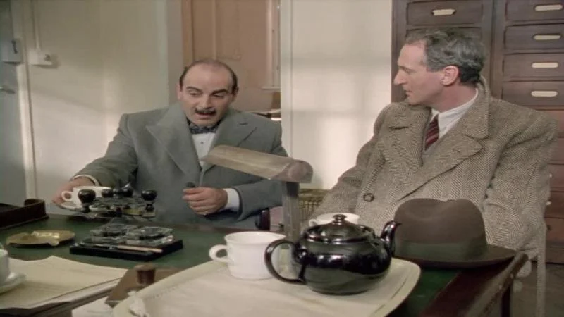 Кадры из сериала Пуаро Агаты Кристи (1989)